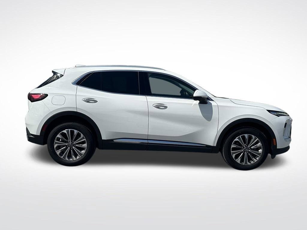 New 2026 Summit White Buick Preferred image 7