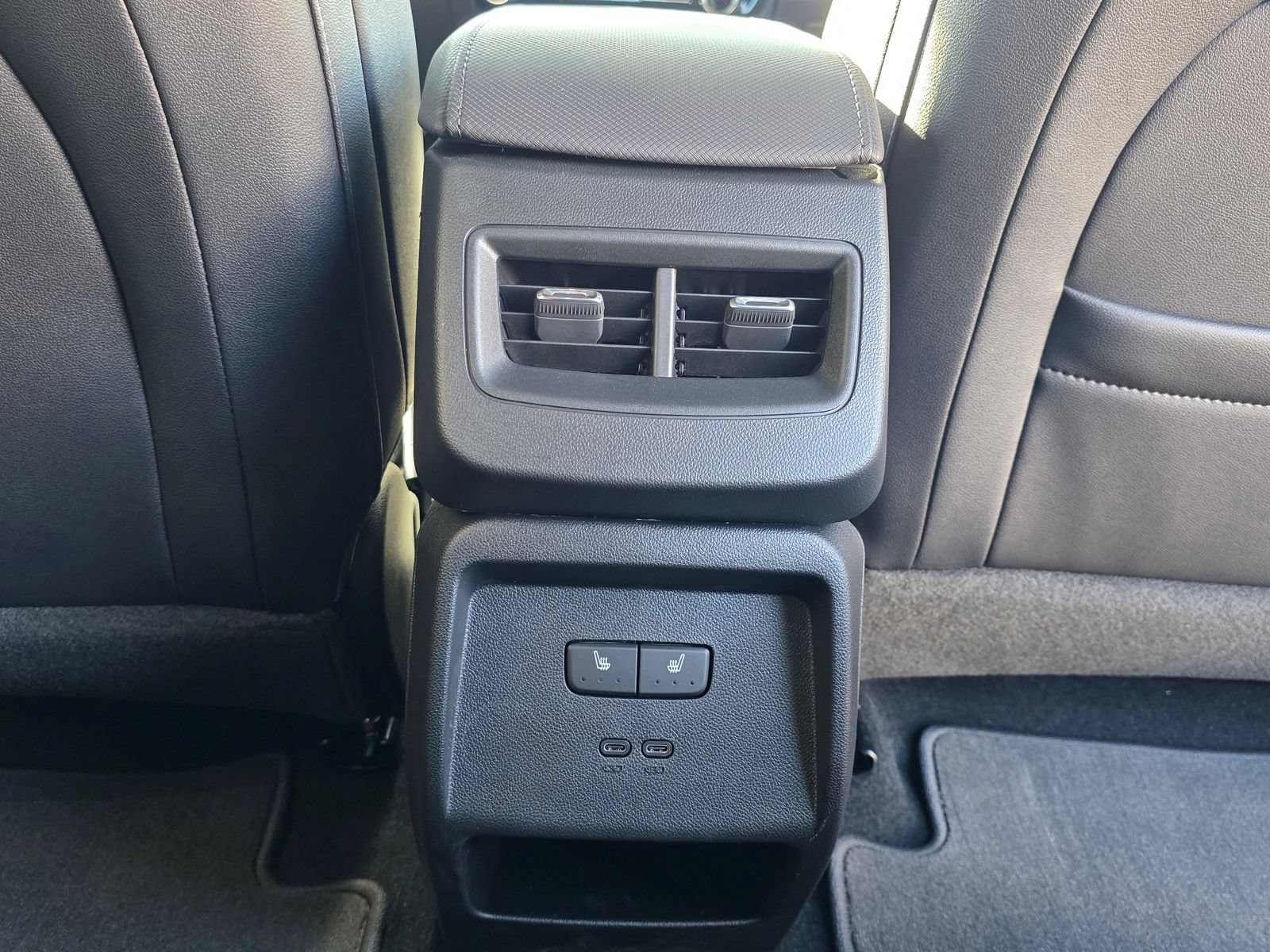 2026 Chevrolet Equinox EV 2LT - Photo 16