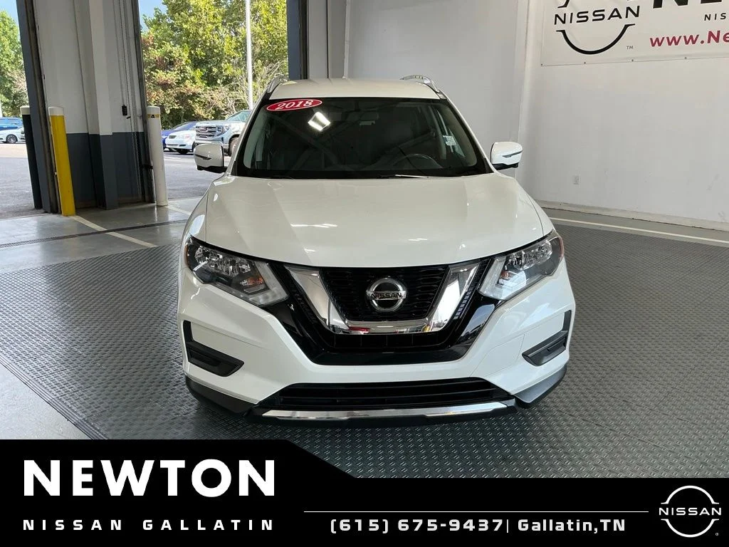 Used 2018 Pearl White Nissan SV image 20