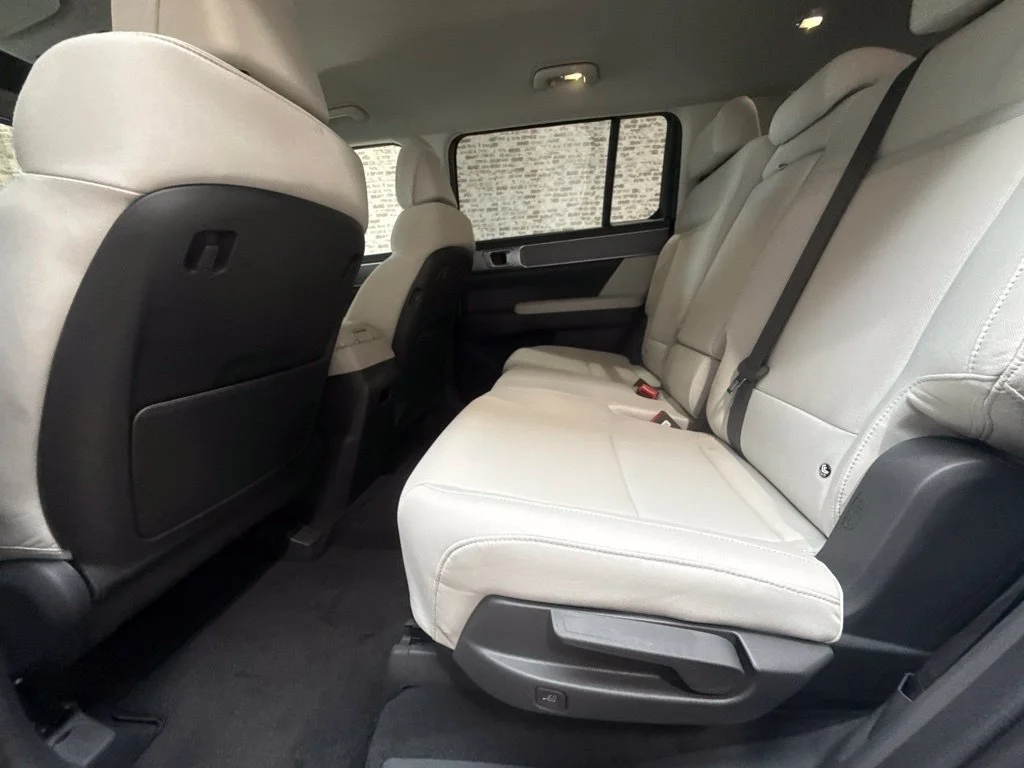 New 2027 Serenity White Hyundai SE image 15