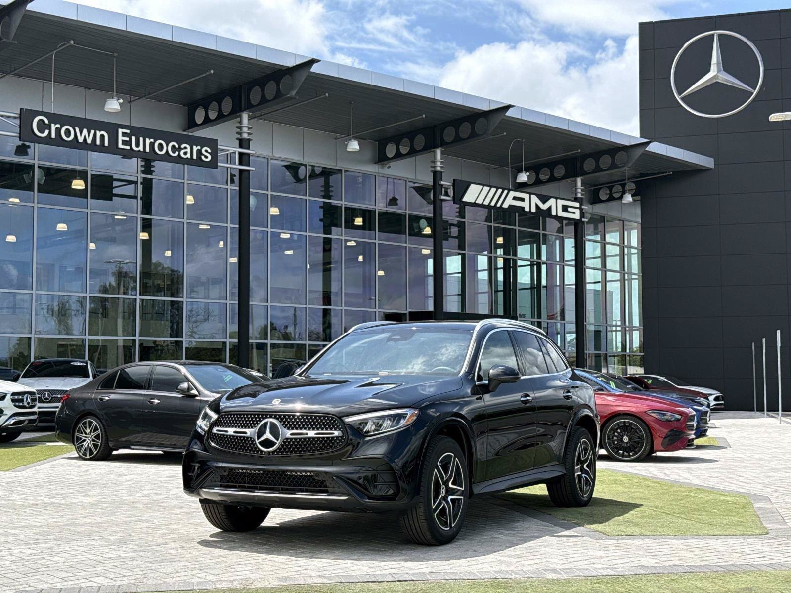 New 2026 Black Mercedes-Benz 300 SUV image 1