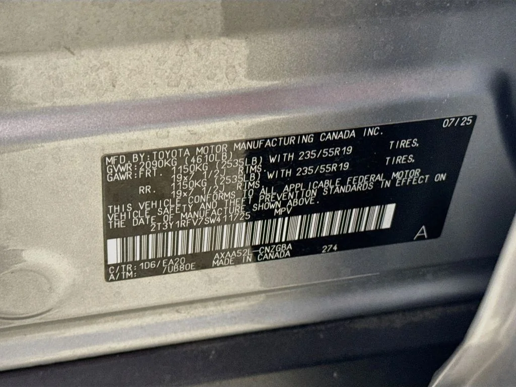 Used 2025 Silver Sky Metallic Toyota Limited image 31