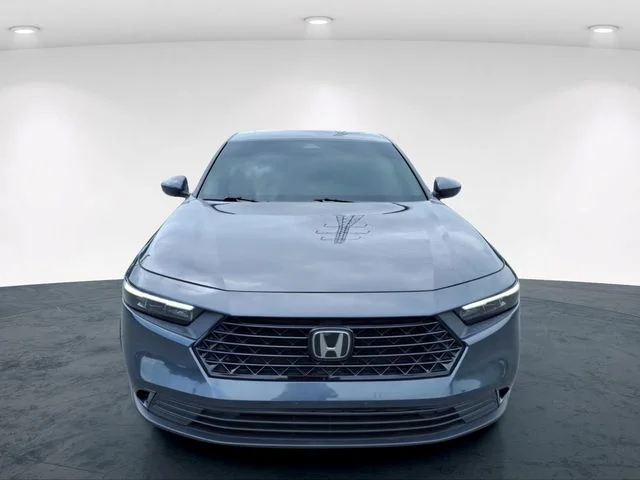 Used 2023 Gray Honda EX image 4
