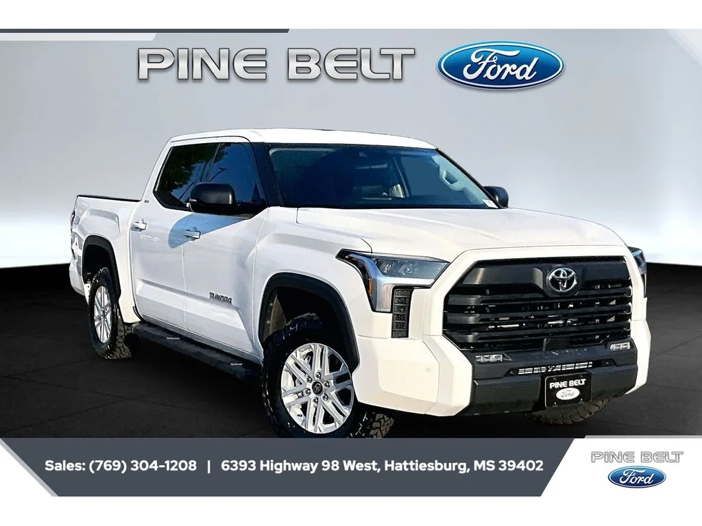 Used 2023 Ice Cap Toyota SR5 image 1