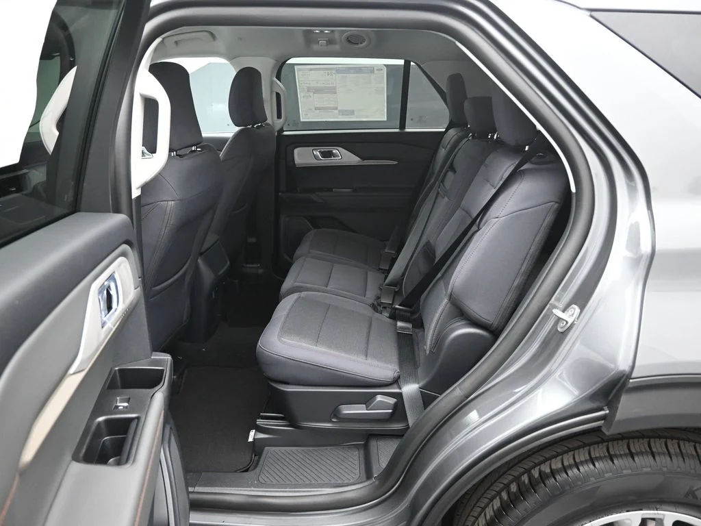 New 2026 Carbonized Gray Metallic Ford Active image 18