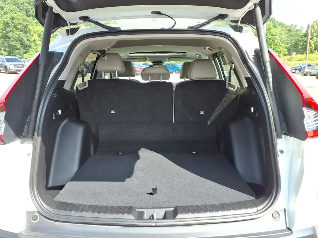Used 2024 White Honda EX-L image 23
