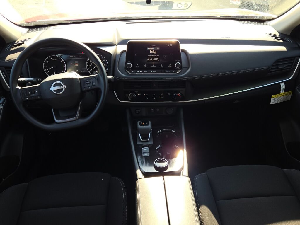 2025 Nissan Rogue S - Photo 17