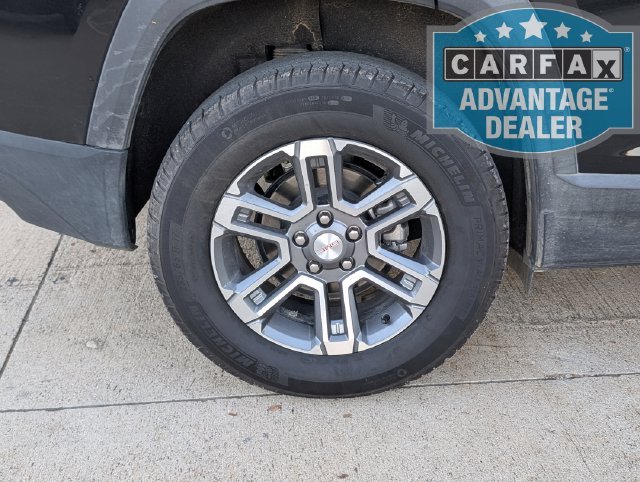 Used 2026 Ebony Twilight Metallic GMC Elevation image 3