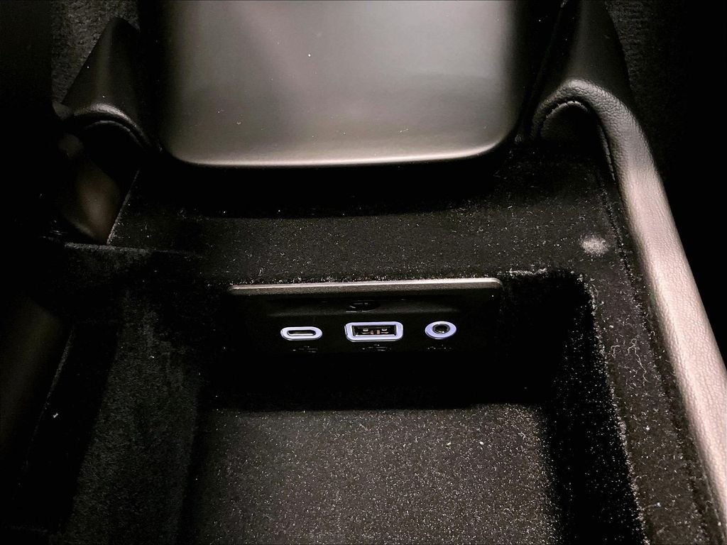 Used 2020 Gray Chevrolet Stingray image 26
