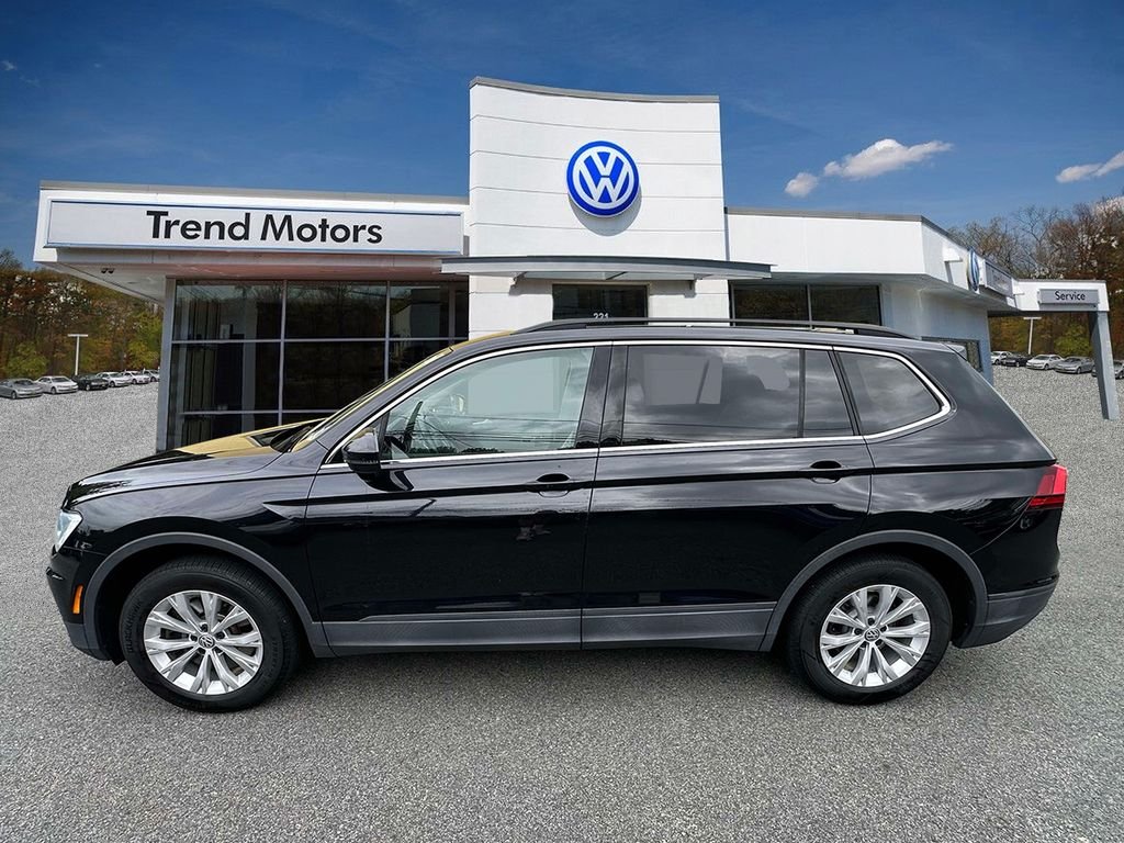 Used 2019 Black Volkswagen 2.0T SE image 7