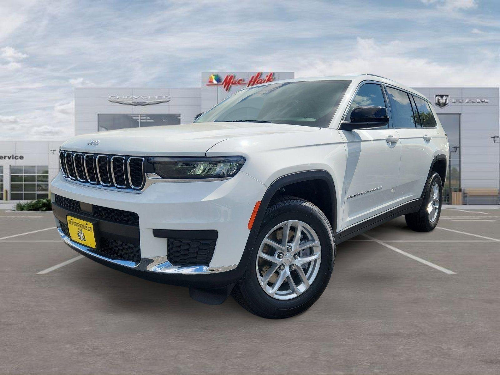 New 2026 Bright White Clear-Coat Exterior Paint Jeep Laredo image 1