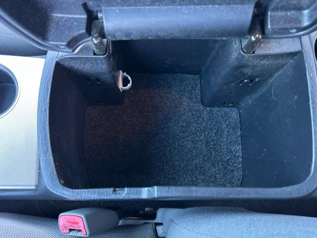Used 2013 White Toyota Base image 37