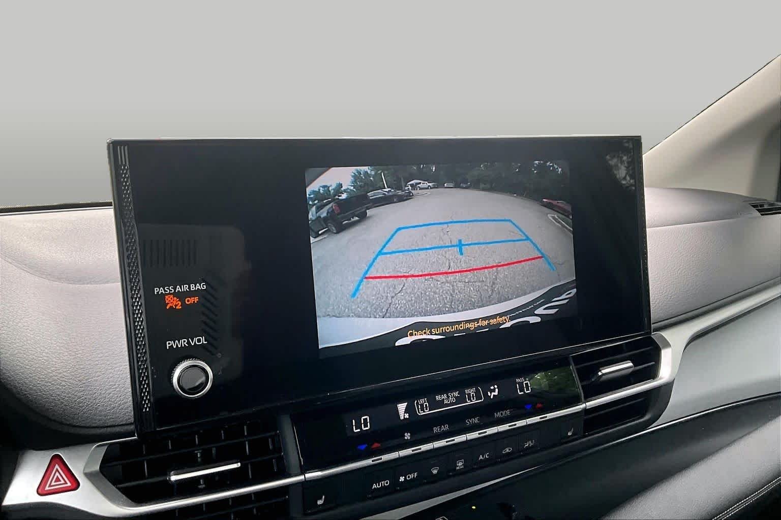 Used 2025 Wind Chill Pearl Toyota XLE image 27