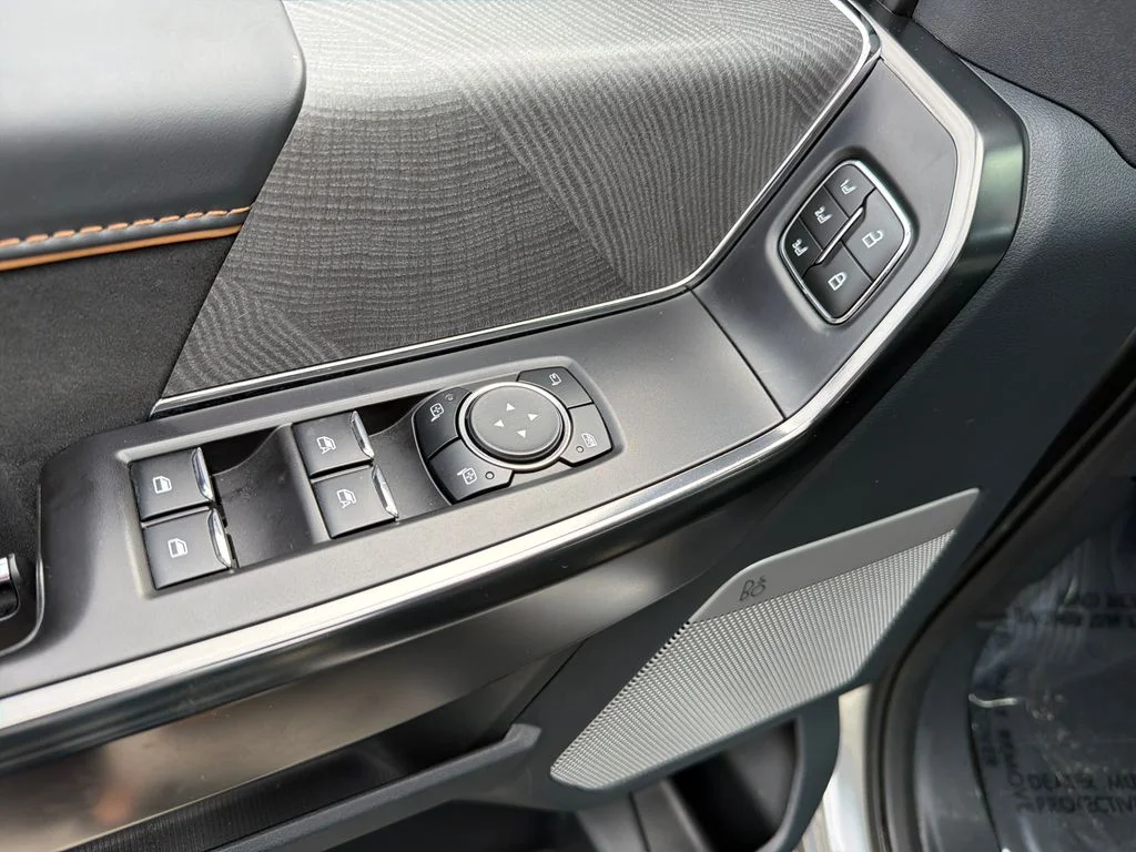 Used 2023 Silver Ford Platinum image 16