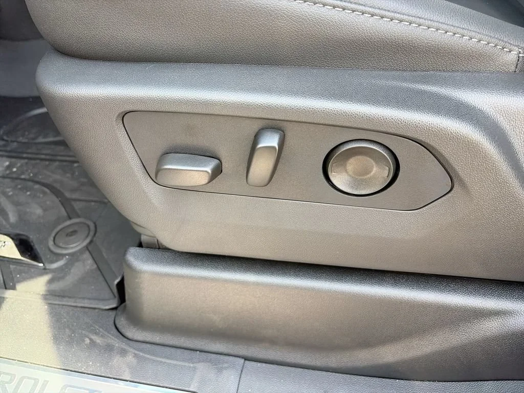 2026 Chevrolet Suburban Z71 - Photo 17