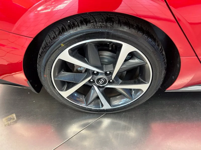 Used 2021 Red Hyundai SEL Plus image 9