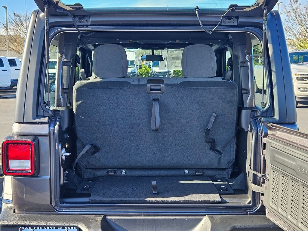 New 2026 Granite Crystal Metallic Clear-Coat Exterior Paint Jeep Sport image 30