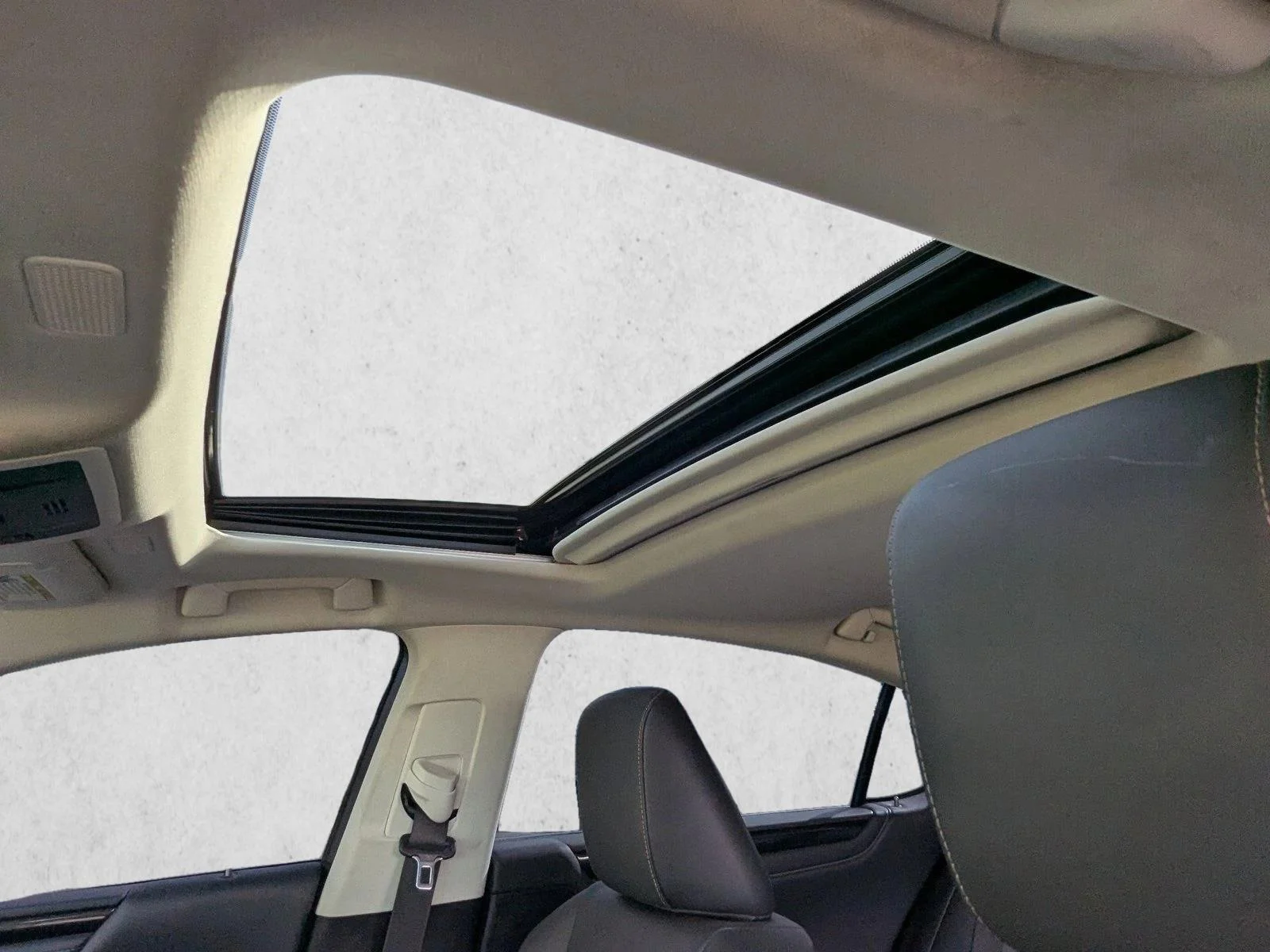 2024 Lexus ES 350 - Photo 15