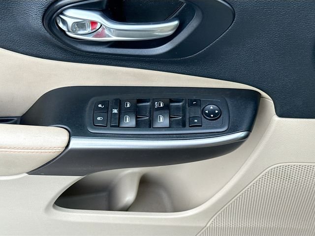 2019 Jeep Cherokee Latitude - Photo 17