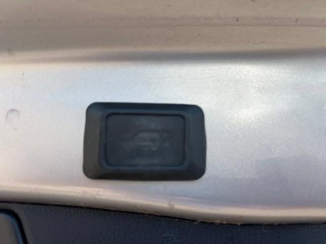 Used 2021 Silver Sky Metallic Toyota  image 20