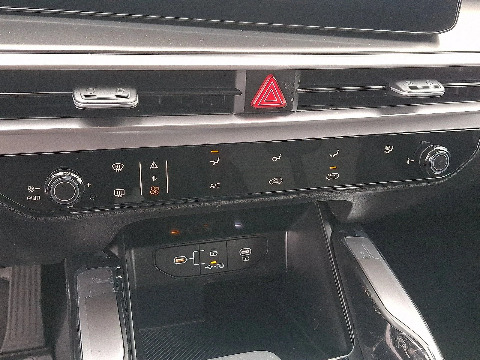 New 2026 Ivory Silver Kia LX image 12