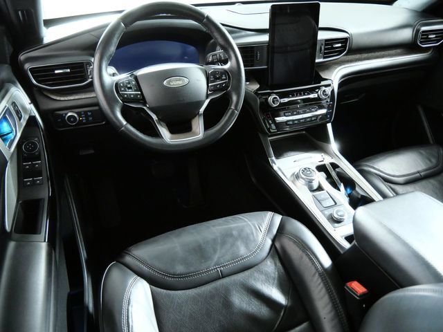 Used 2021 Gray Ford Platinum image 4