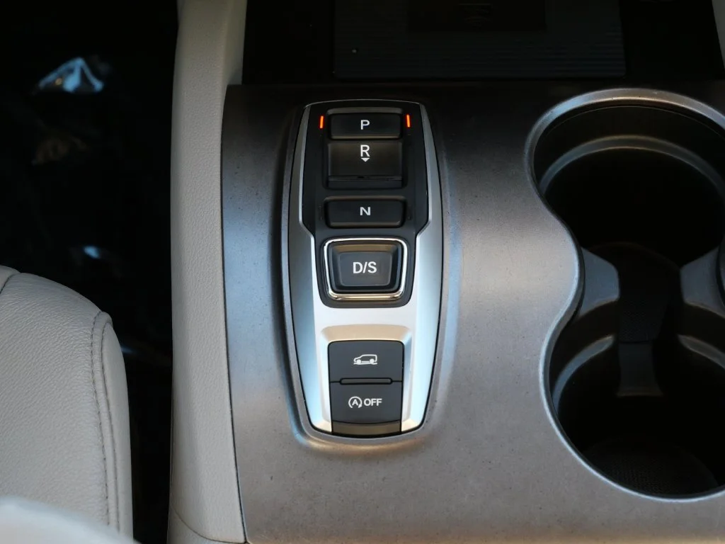 Certified Used 2021 Silver Honda Special Edition image 18