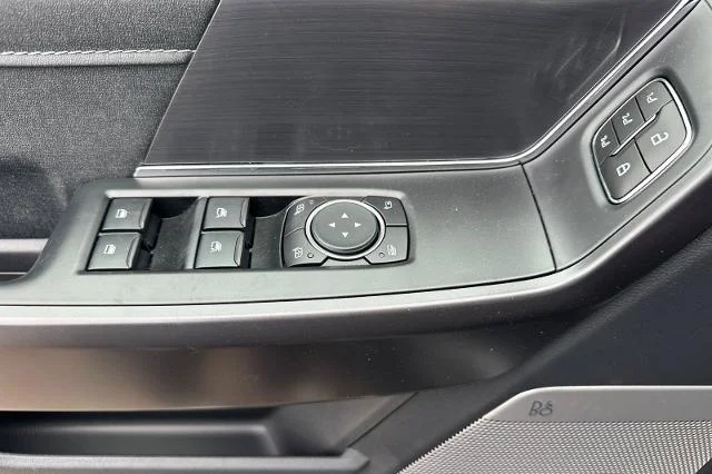 New 2026 Carbonized Gray Metallic Ford Lariat® image 31