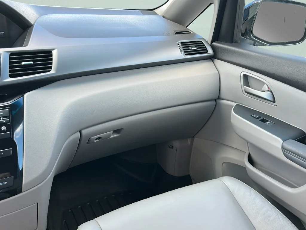 Used 2011 Blue Honda EX-L image 16