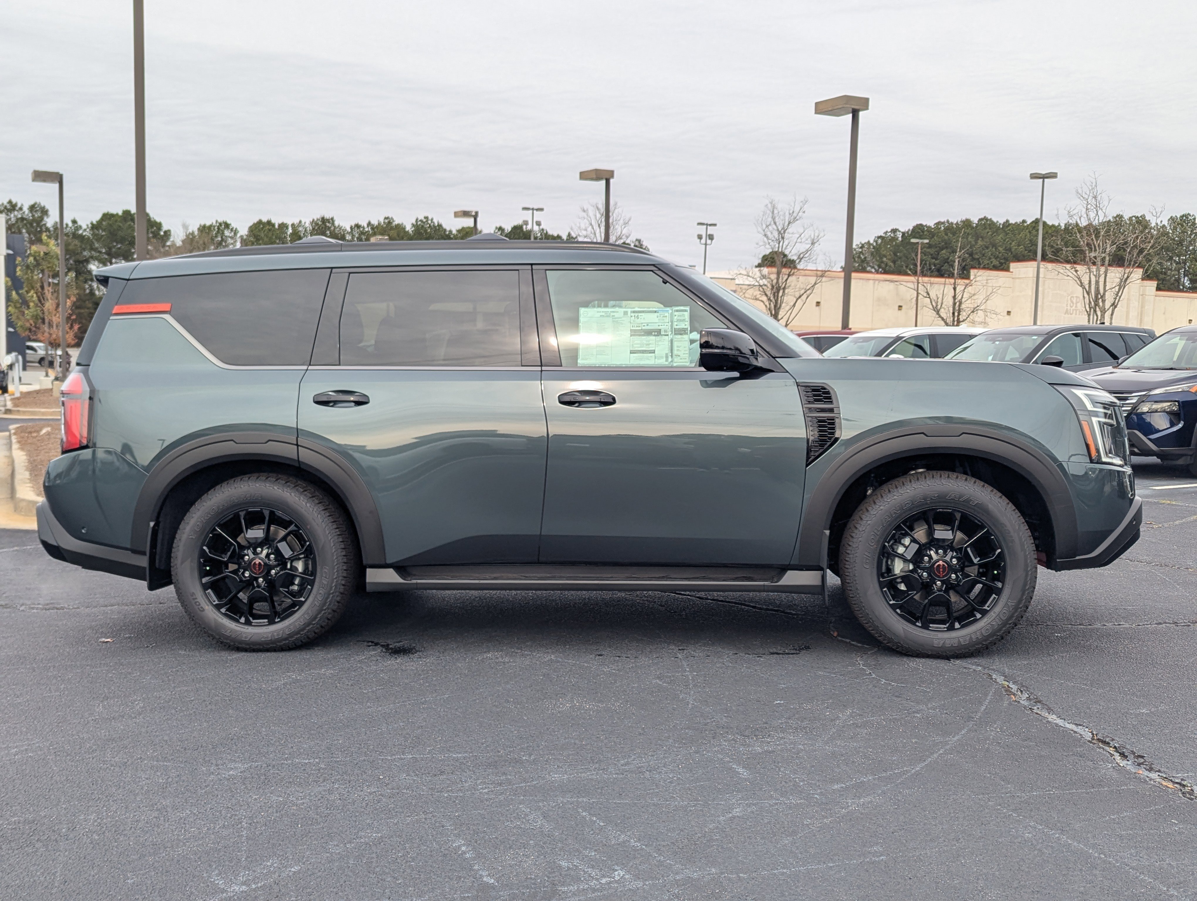 New 2026 White Nissan PRO-4X image 2