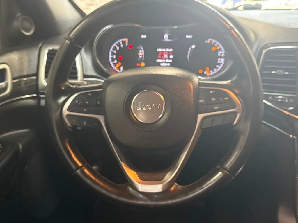 Used 2022 White Jeep Limited image 19