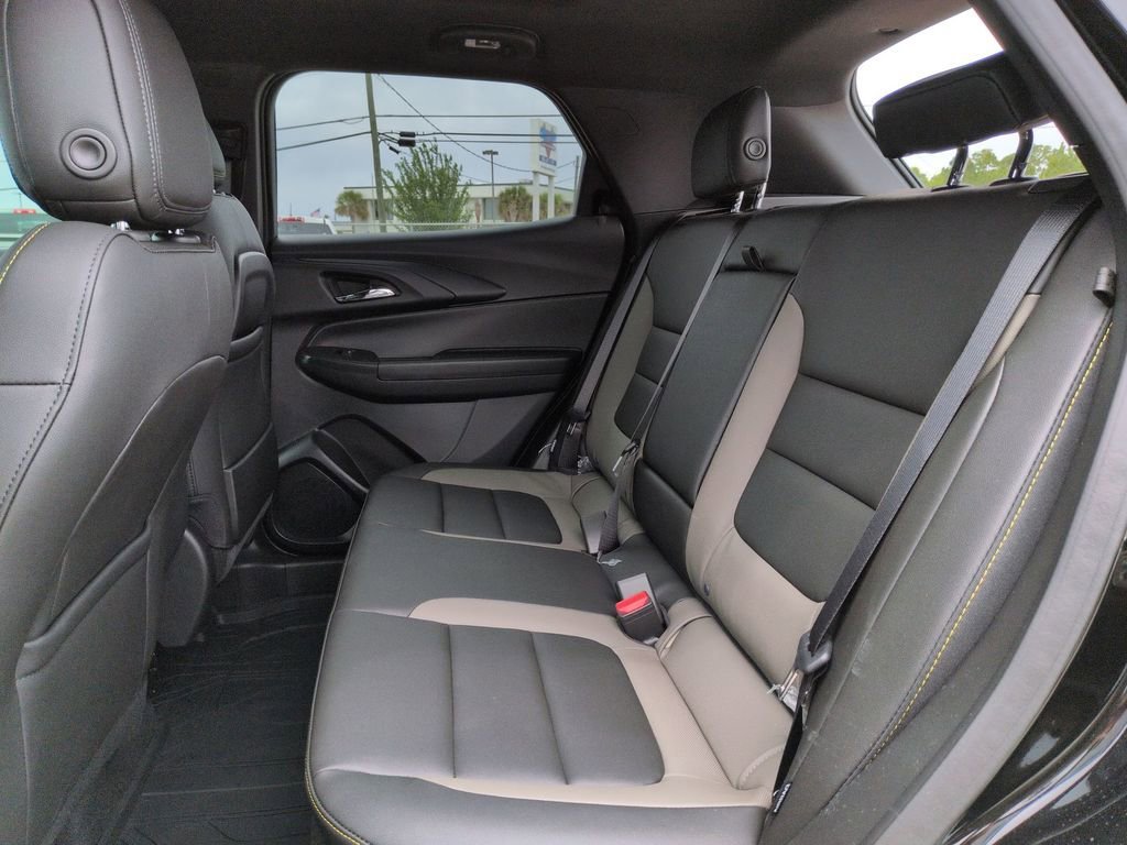 New 2026 Mosaic Black Metallic Chevrolet ACTIV image 23