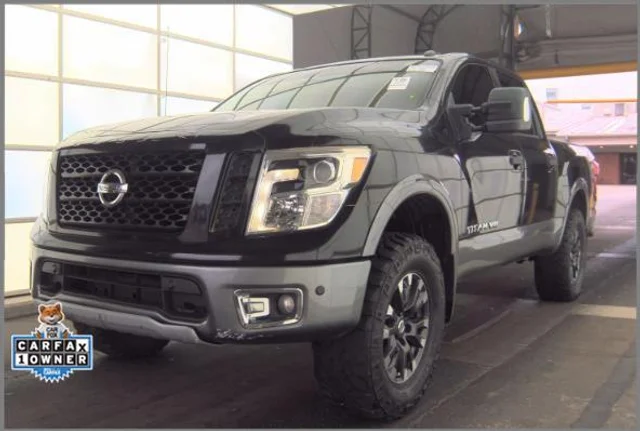 2018 Nissan Titan PRO-4X 4WD photo