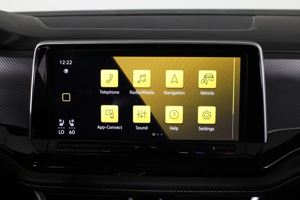2025 Volkswagen Atlas Cross Sport SEL R-LINE - Photo 8