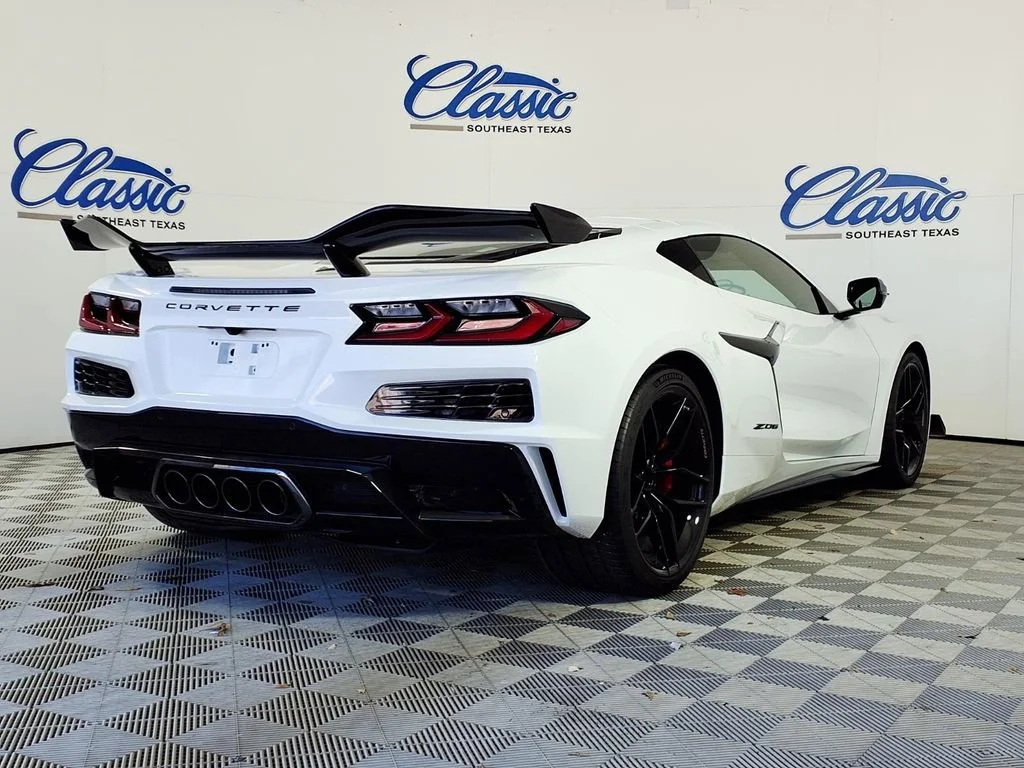 New 2026 Arctic White Chevrolet 1LZ image 6