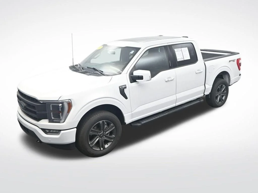 Certified Used 2023 Oxford White Ford Lariat image 29