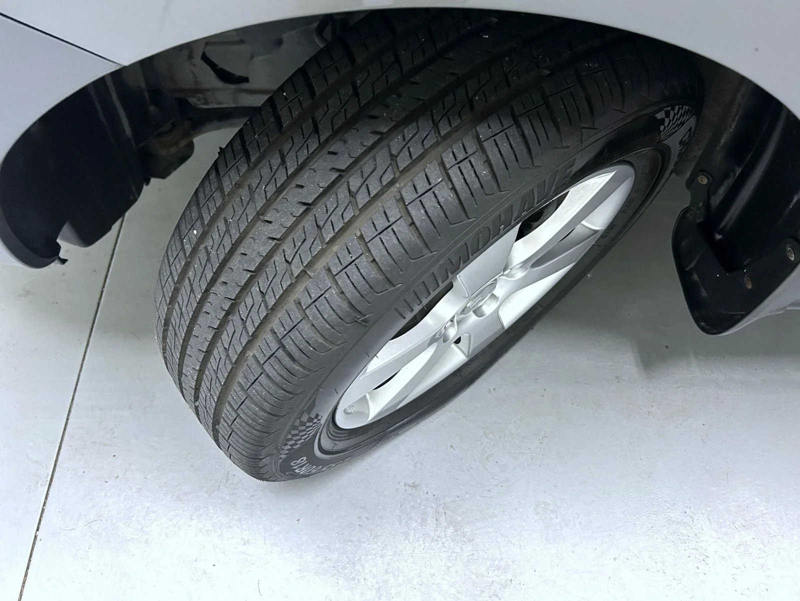 Used 2009 Gray Hyundai Limited image 23