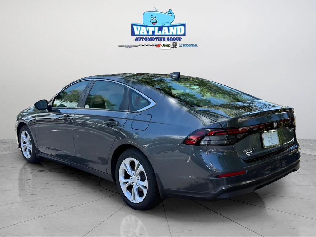 Used 2025 Meteorite Gray Metallic Honda LX image 40