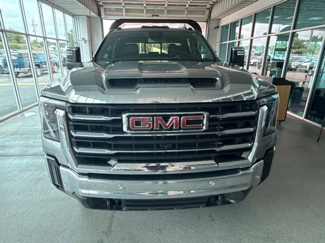Used 2025 Sterling Metallic GMC SLT image 3