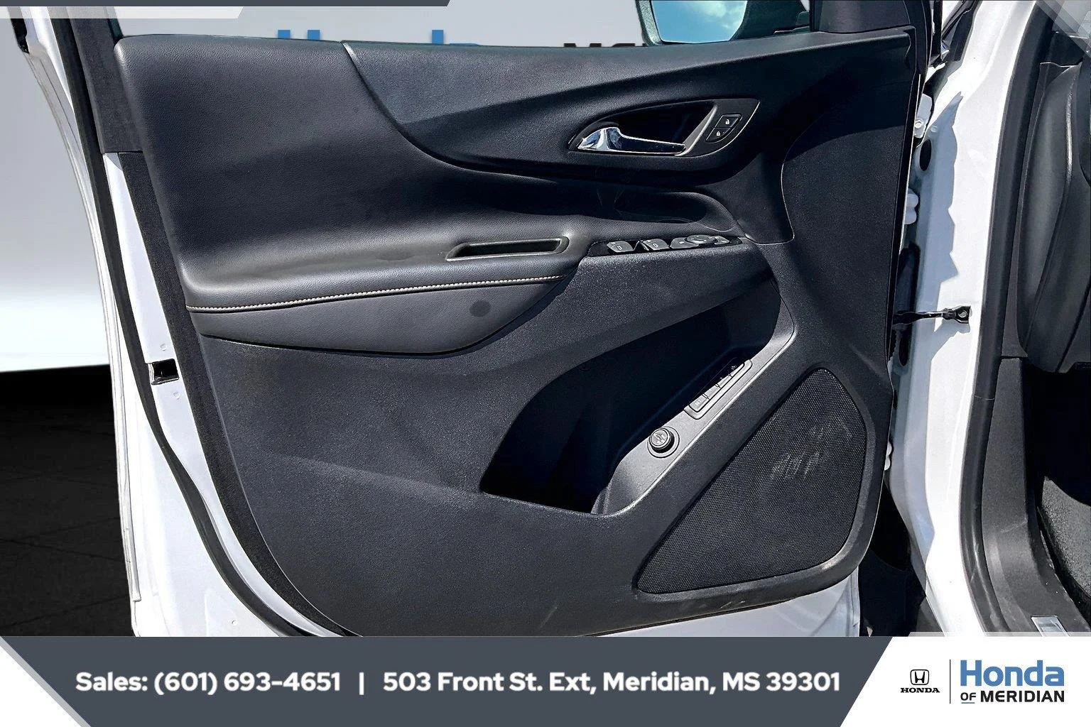 Used 2023 Summit White Chevrolet Premier image 17