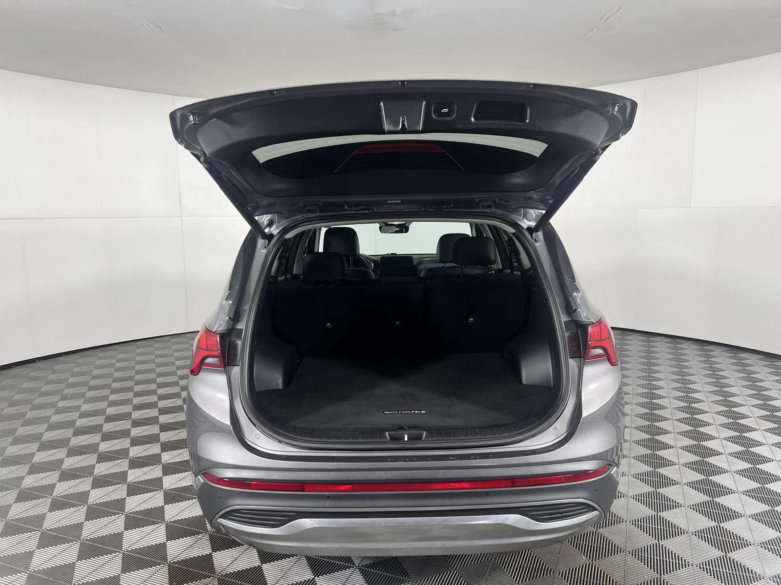 Used 2022 Portofino Gray Hyundai Limited image 31