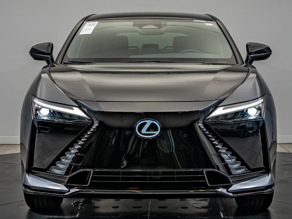 New 2026 Black Lexus 550e F Sport image 2