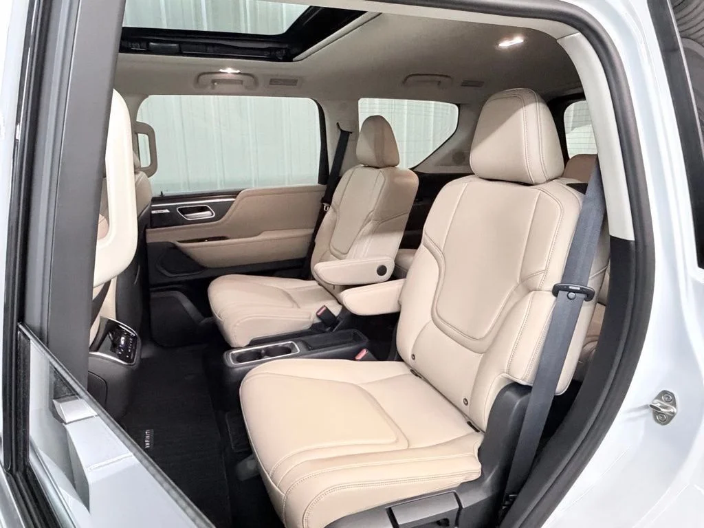 Certified Used 2026 White INFINITI PURE image 36