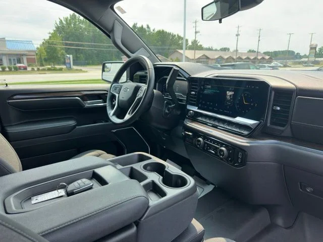 Used 2023 Gray Chevrolet RST image 9