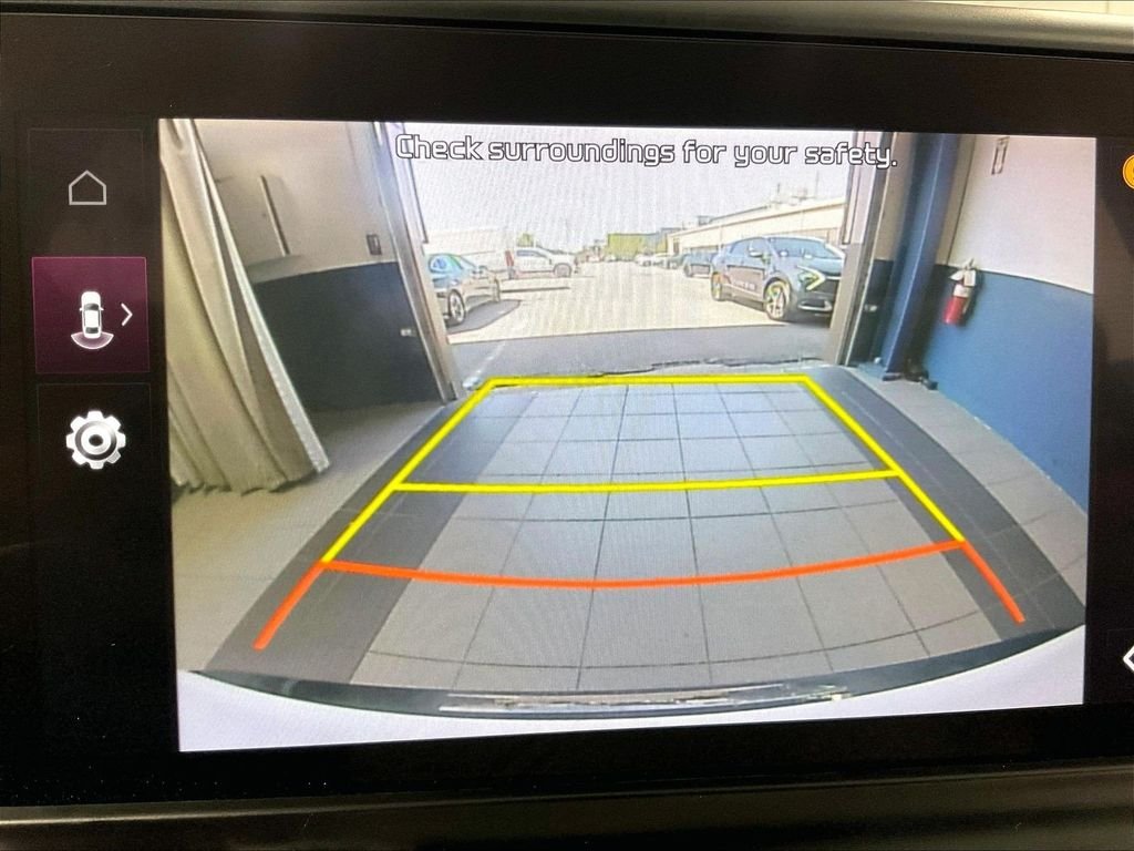 Used 2024 White Kia S image 20