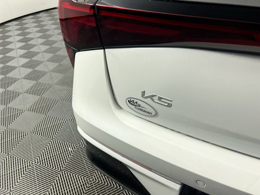 New 2026 Snow White Pearl Kia GT-Line FWD image 5