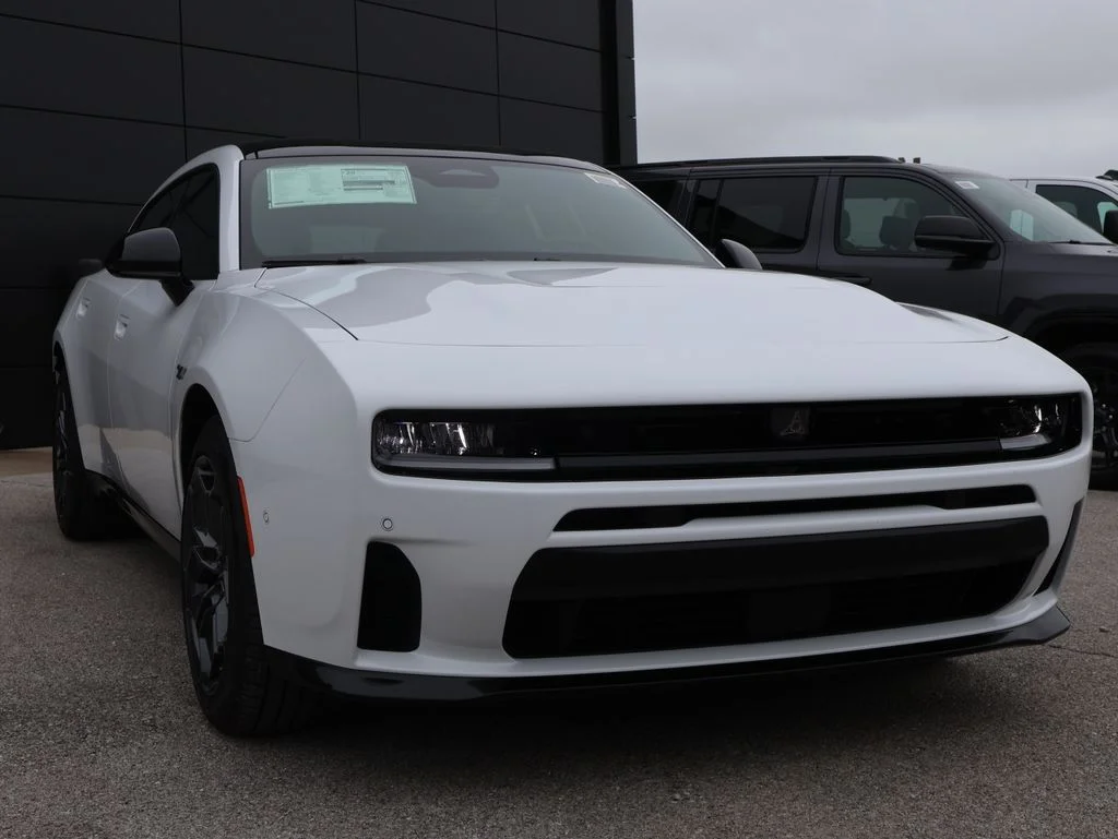 New 2026 White Knuckle Exterior Paint Dodge R/T image 6