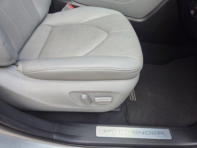 Used 2020 Celestial Silver Metallic Toyota Limited image 30