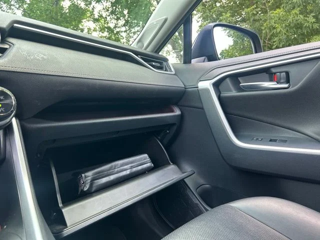 Used 2019  Toyota Limited image 58