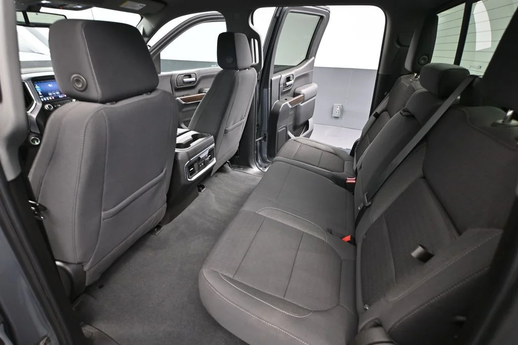 Used 2021 Silver GMC Elevation image 42